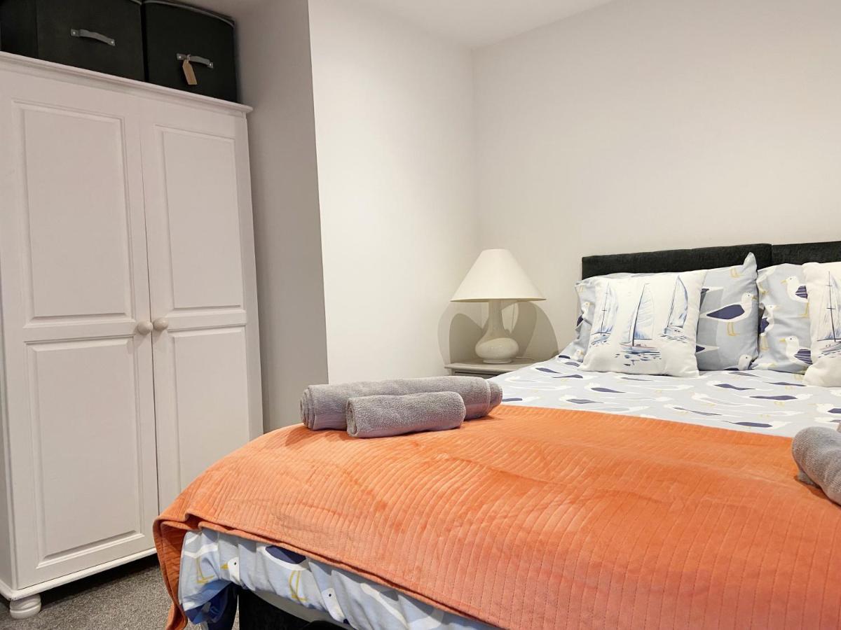 New Family Apartment Walking Distance To The Beach بورنماوث المظهر الخارجي الصورة